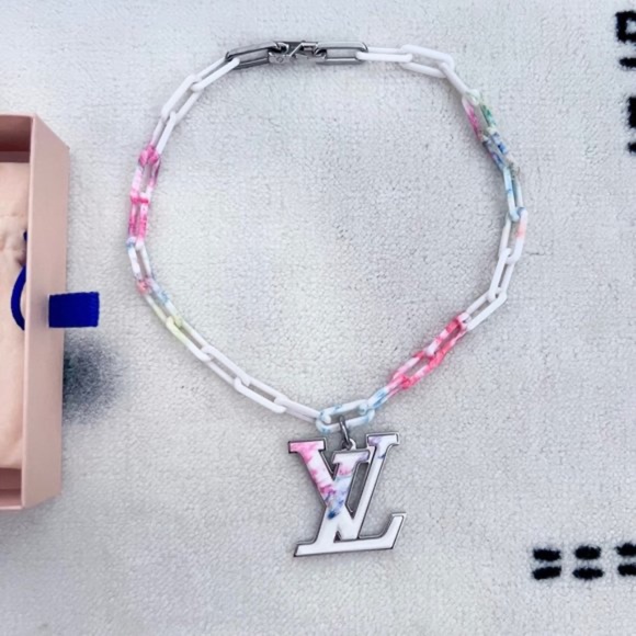 SUPER RARE Louis Vuitton LV Logo Pendant Chain Link Necklace - Watercolor - Picture 5 of 6